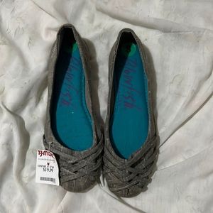 Blowfish grey ballet flats